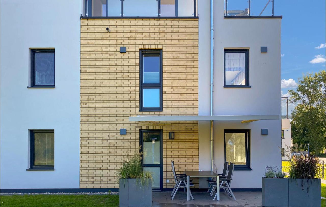 2 Bedroom Cozy Apartment In Rechlin Bagian luar foto
