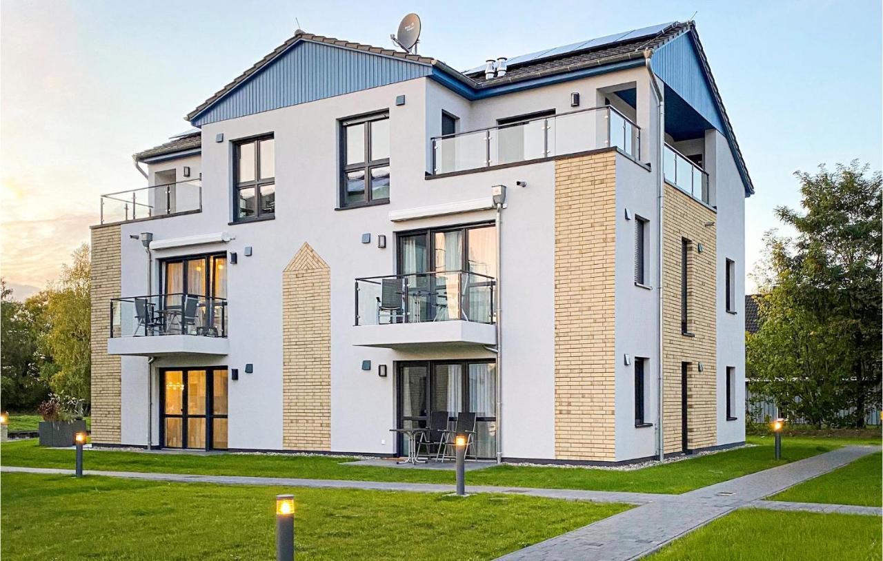 2 Bedroom Cozy Apartment In Rechlin Bagian luar foto