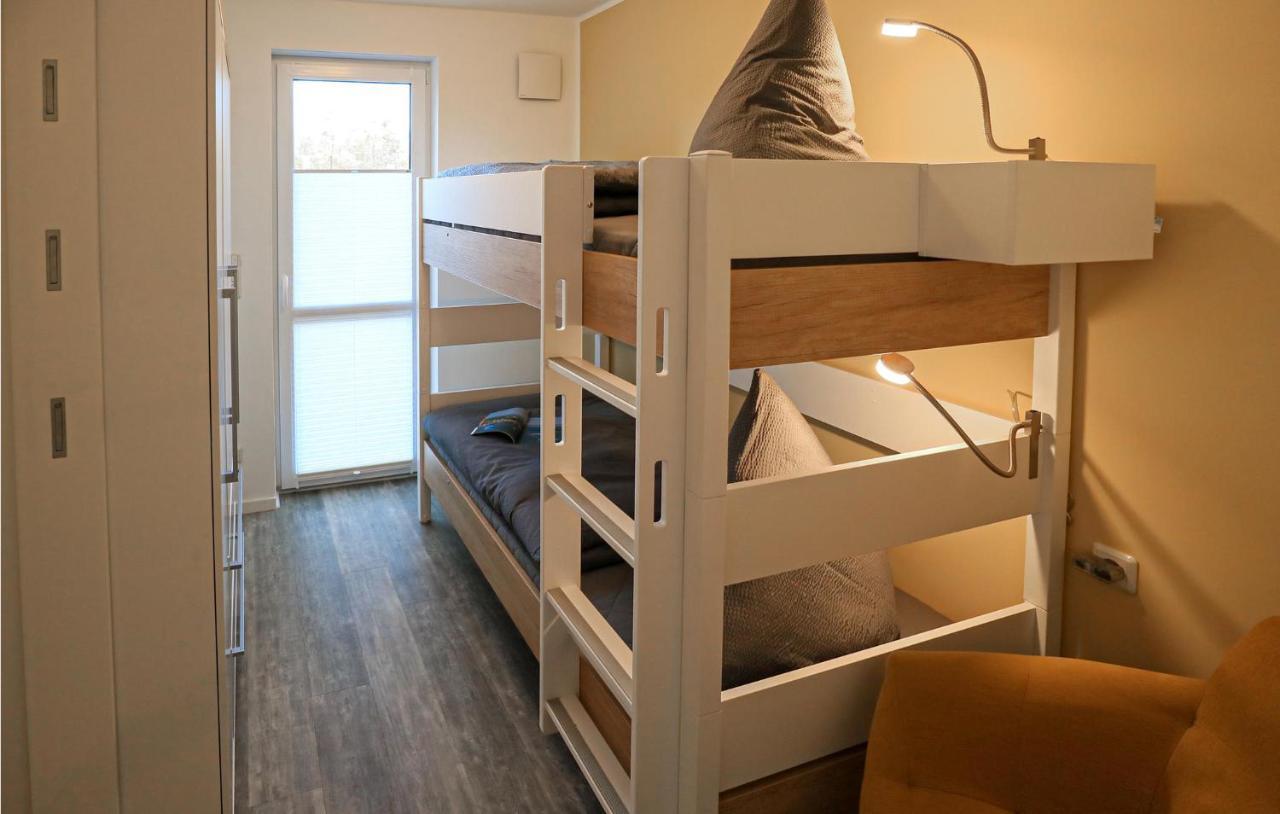 2 Bedroom Cozy Apartment In Rechlin Bagian luar foto