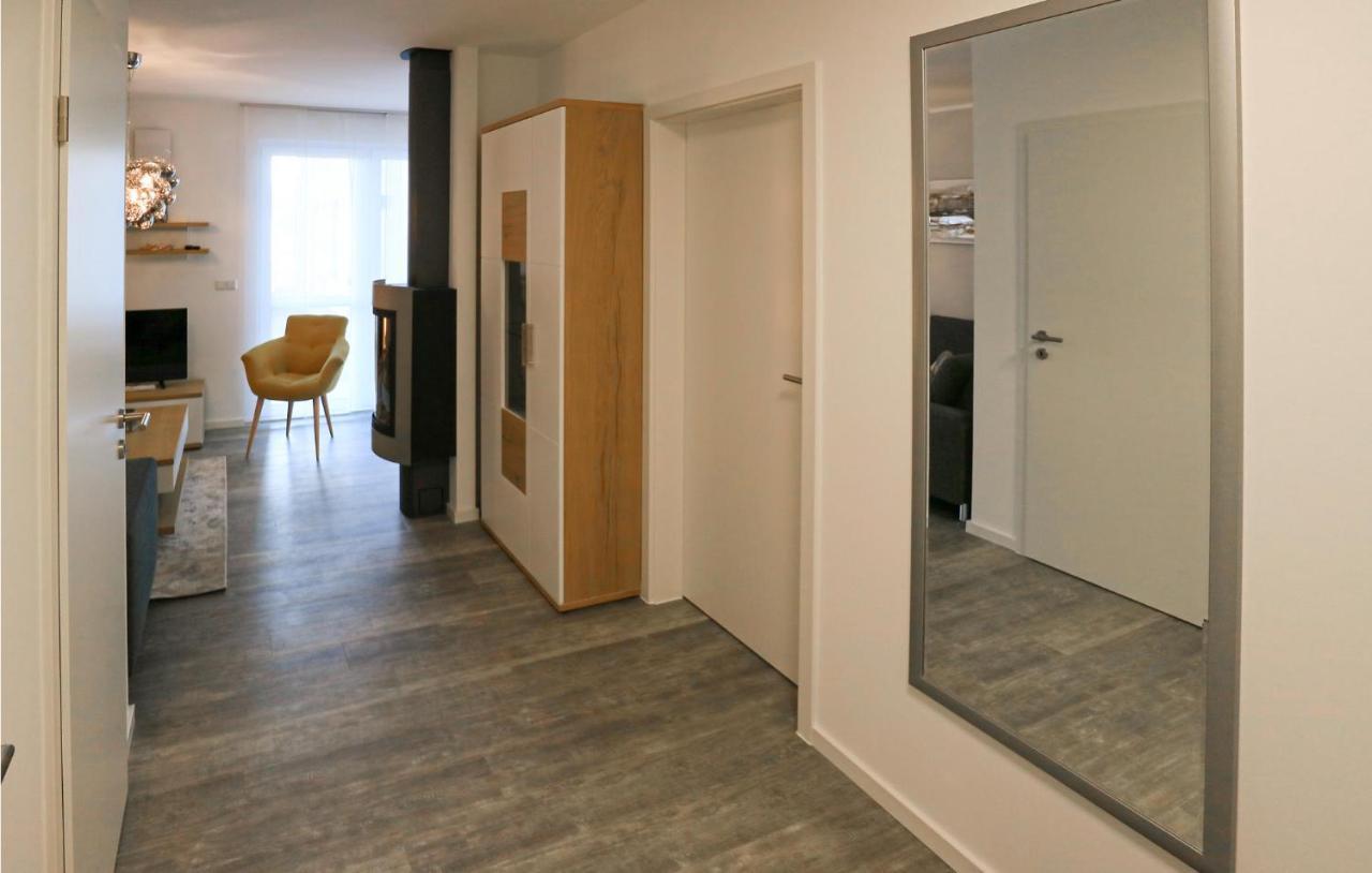 2 Bedroom Cozy Apartment In Rechlin Bagian luar foto