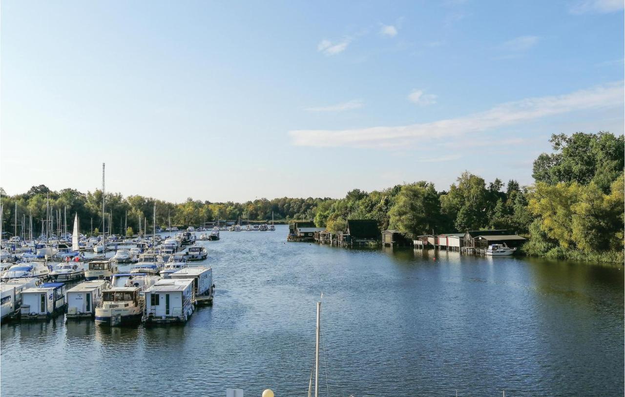 2 Bedroom Cozy Apartment In Rechlin Bagian luar foto