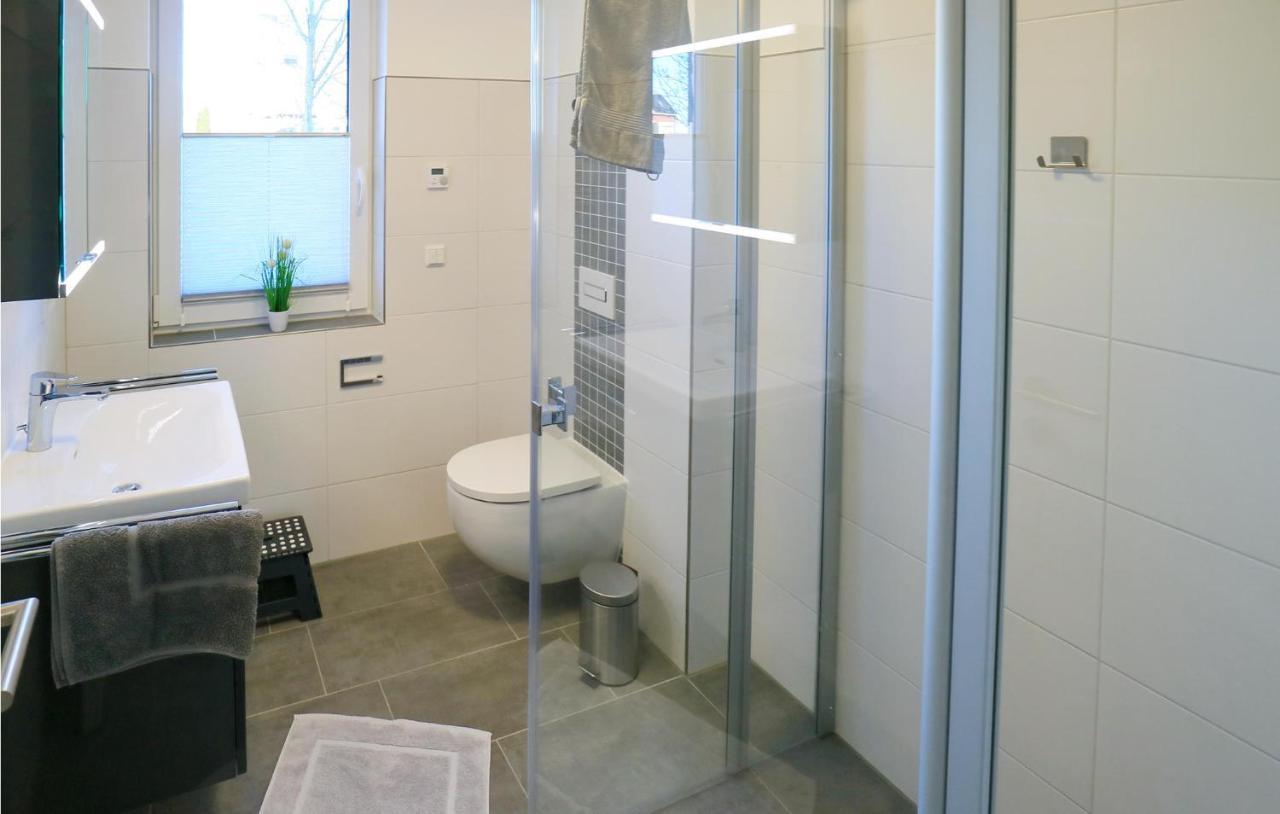 2 Bedroom Cozy Apartment In Rechlin Bagian luar foto